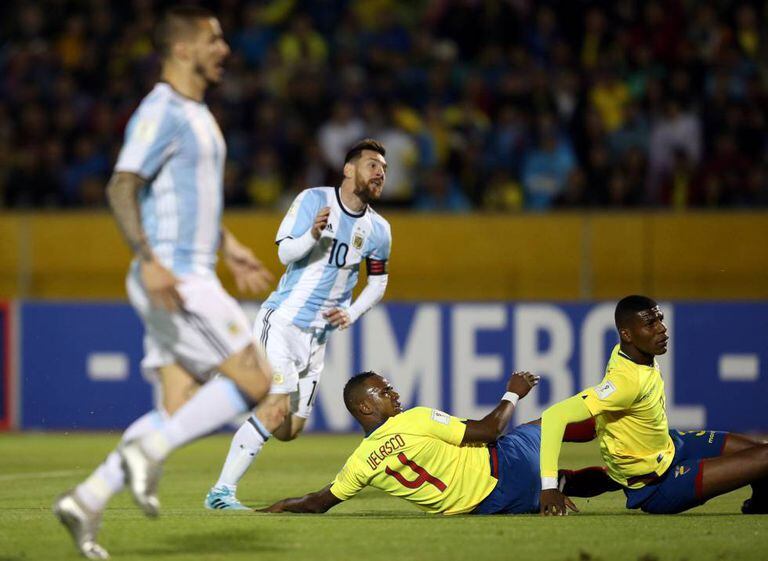 Messi comemora um gol.
