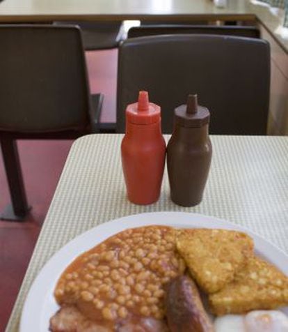 O londrino Regency Cafe serve este café da manhã inglês desde 1949.