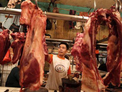 Um açougue chinês com carne importada do Brasil.