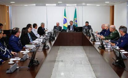 Presidente durante reunião no Palácio do Planalto sobre o acordo de fusão Boeing-Embraer .