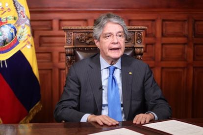O presidente do Equador, Guillermo Lasso, durante o anúncio feito nesta segunda-feira.