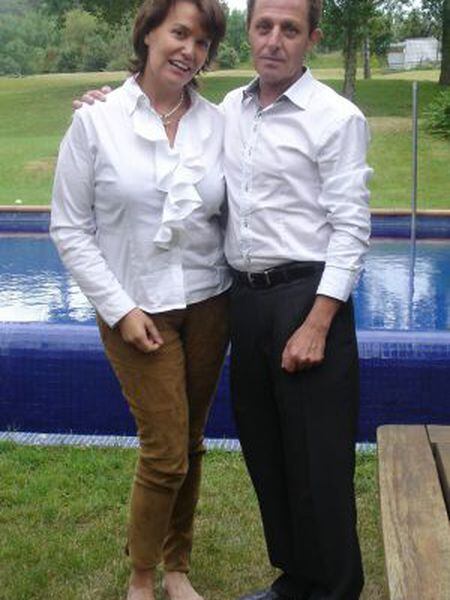 Ingrid Sartiau e Albert Solá, que dizem ser filhos de Juan Carlos.