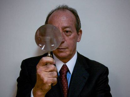 O advogado João Tancredo, no seu escritório, no Rio.