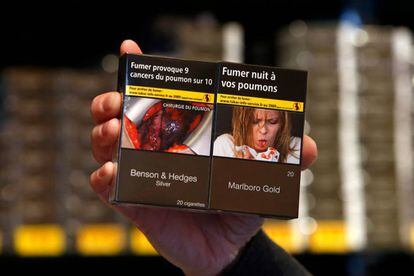 Maços na França com alertas sobre os riscos para a saúde