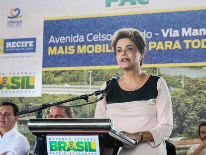 Longe de Davos, Dilma participou de cerim&ocirc;nia de abertura ao tr&aacute;fego no Recife nesta quinta-feira.
