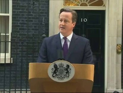 Cameron faz seu pronunciamento em Downing Street.