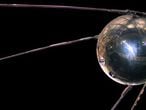 O 'Sputnik 1', primeiro objeto a ser lançado ao espaço e entrar na órbita da Terra.