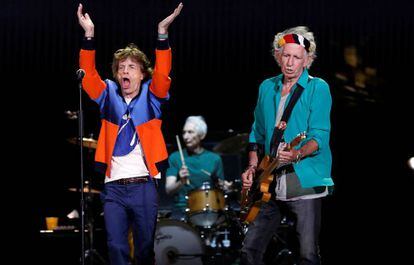 Os Rolling Stones durante apresentação no festival Desert Trip em outubro de 2016.