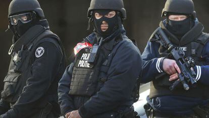 Operação policial em Bruxelas depois dos atentados do 22 de março.