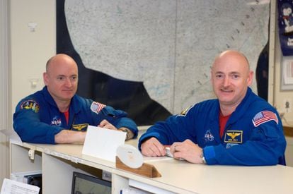 Gêmeos astronautas Scott e Mark Kelly.