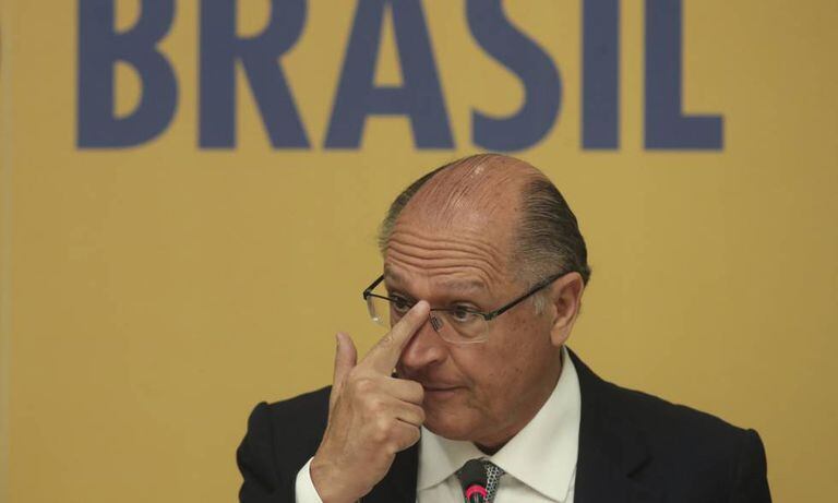 Geraldo Alckmin durante coletiva nesta segunda-feira em Brasília.