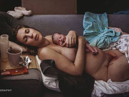 A foto ganhadora do Concurso de Fotografia de Nascimento 2020: “A Moment of Silence” (Um momentos de silêncio), Holanda.