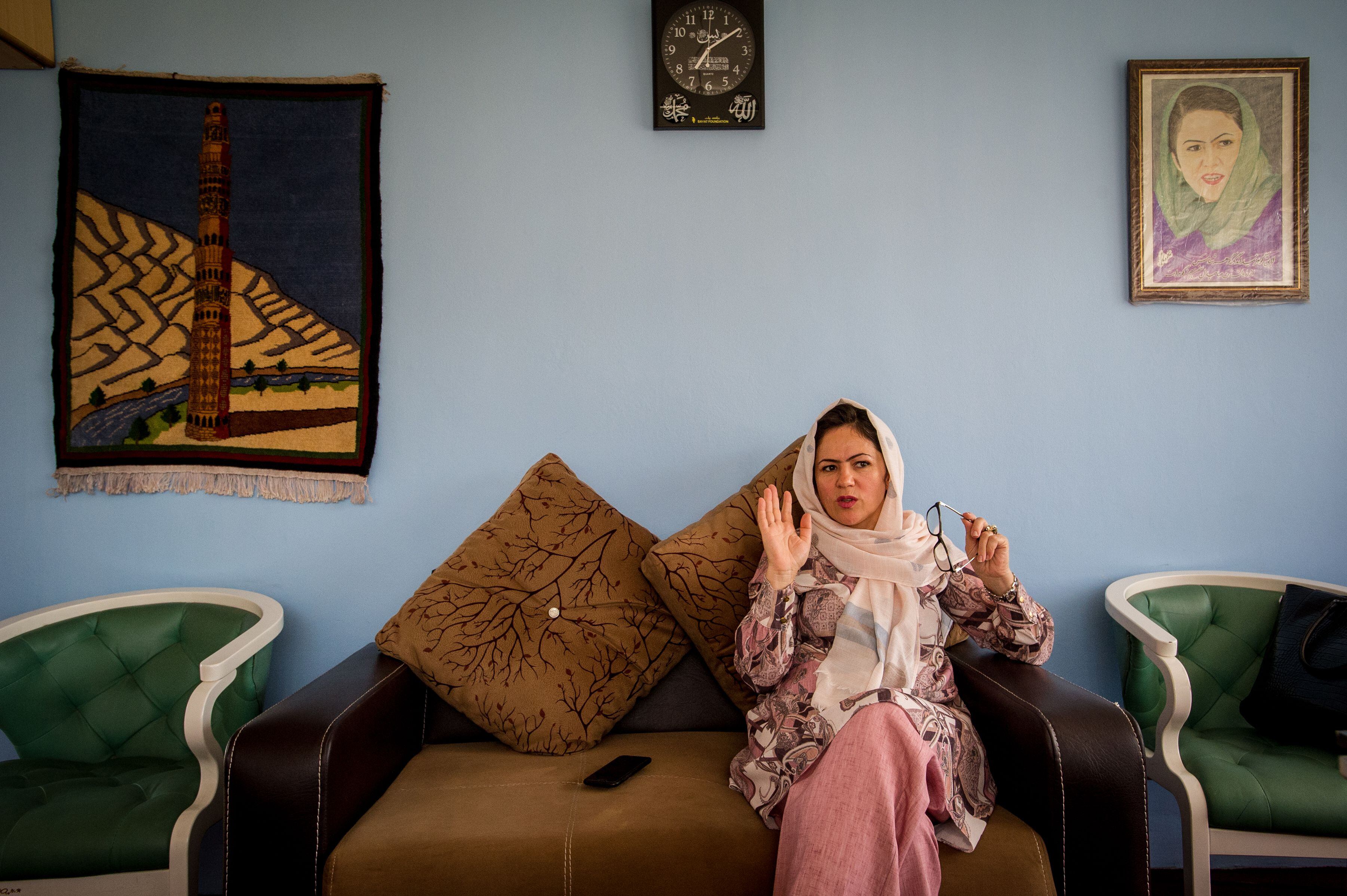 A deputada afegã e ativista de direitos humanos das mulheres afegãs Fawzia Koofi, em seu gabinete, em 12 de setembro de 2019. 