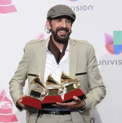 Juan Luis Guerra, com seus prêmios em Las Vegas.