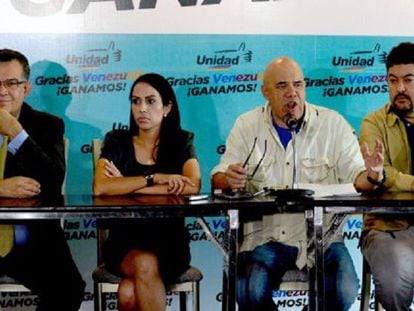 Representantes da MUD, na terça-feira em Caracas.