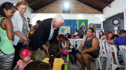O vice-presidente dos EUA, Mike Pence, na Casa de Acolhida Santa Catarina, em Manaus, nesta quarta-feira