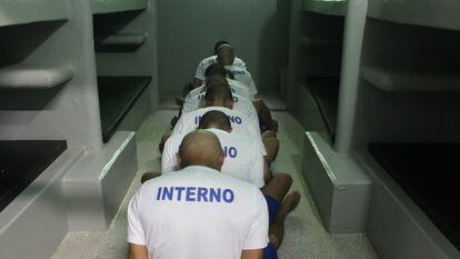 Um grupo de detentos na Cadeia Pública de Altos, no Piauí.