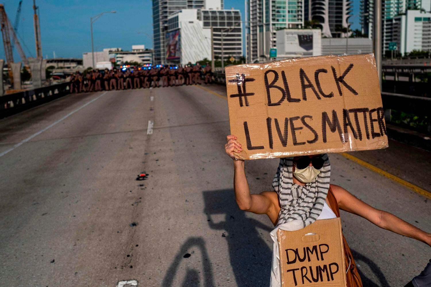 Manifestante nos protestos de Miami deste domingo. 
