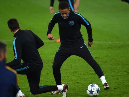 Neymar, durante o treinamento do Barça.