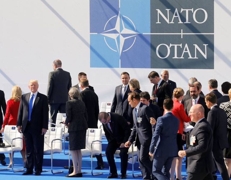 Trump com outros participantes da reunião