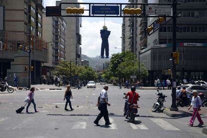 Rua em Caracas marcada por protestos nesta quinta-feira. EFE/M. Gutierrez