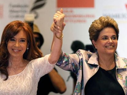 Cristina Kirchner e Dilma Rousseff em evento em S&atilde;o Paulo.