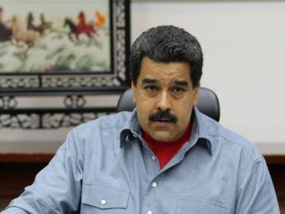 O presidente da Venezuela impõe restrições incertas diante de um cenário de descontentamento popular com seu mandato