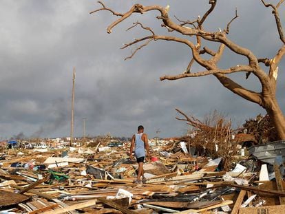 Danos causados pelo furacão Dorian na cidade de Marsh Harbour, na ilha de Grande Ábaco.