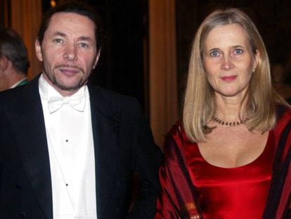 A acadêmica Katarina Frostenson e o marido, o fotógrafo e dramaturgo francês Jean-Claude Arnault, acusado de abusos por 18 mulheres