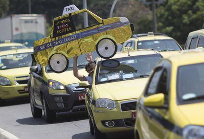 Em novembrou, houve mais um protesto de taxistas cariocas nas ruas do Rio.