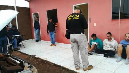 Suspeitos de participação na chacina que deixou quatro mortos em Pedro Juan Caballero são presos pela polícia paraguaia