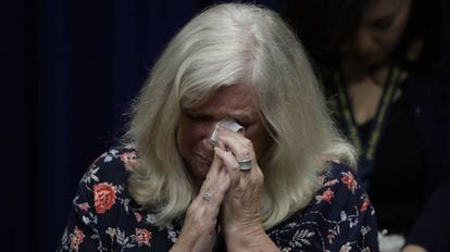 Judy Deaven, cujo filho foi abusado por um padre, chorou na terça-feira na apresentação do inquérito.