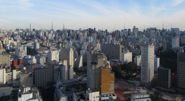 Vista de São Paulo de um edifício no centro.