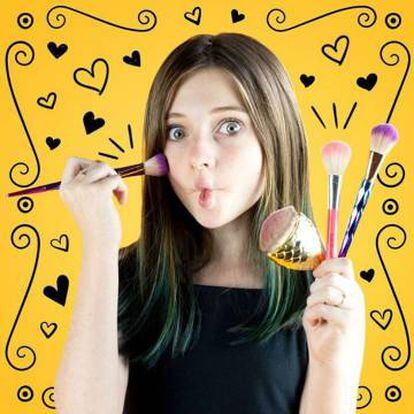 Julia Pereira (juliajubz), 12 anos, tem um canal com dicas de maquiagem, brincadeiras e desafios.