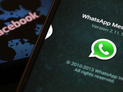 Logotipos do WhatsApp e Facebook.