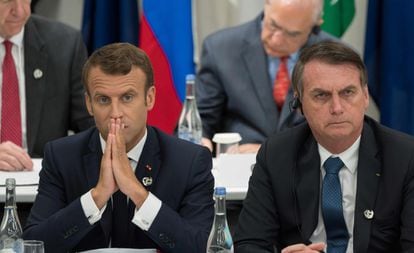 O presidente francês, Emmanuel Macron, e o presidente do Brasil, Jair Bolsonaro durante a cimeira do G20 em Osaka em junho passado.