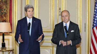 Secretário de Estado dos EUA e o ministro francês de Relações Exteriores.