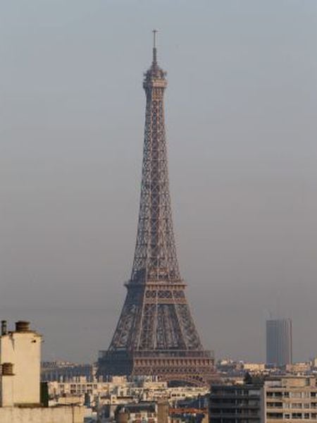 A Torre Eiffel, em Paris.