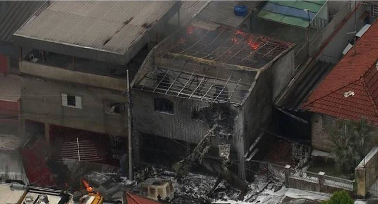 Área atingida pela queda da aeronave em São Paulo.