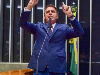 Bolsonaro, o ‘lobo solitário’ já sonha com a glória de “endireitar” o Brasil