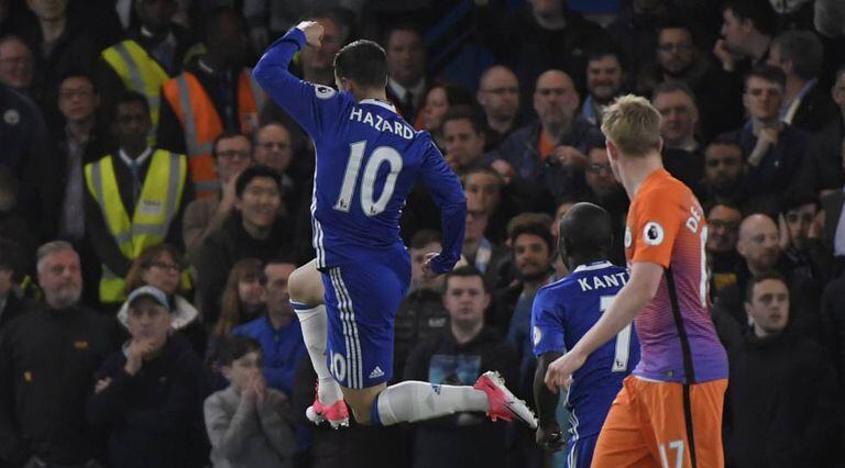 Hazard marcou duas vezes contra o Manchester City.