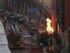 Las plantas superiores del edificio que ha sufrido este miércoles una explosión en la calle Toledo de Madrid.