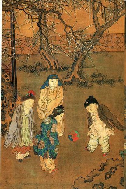 Pintura de mulheres jogando o ‘cuju’, do artista chinês Su Hanchen.