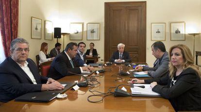 Tsipras reunido com líderes políticos gregos em Atenas.