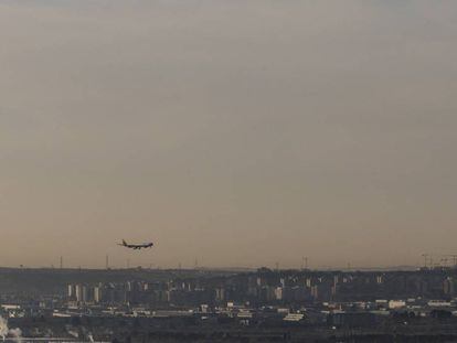 Céu poluído na região de Madri, visto a partir da localidade de Paracuellos de Jarama