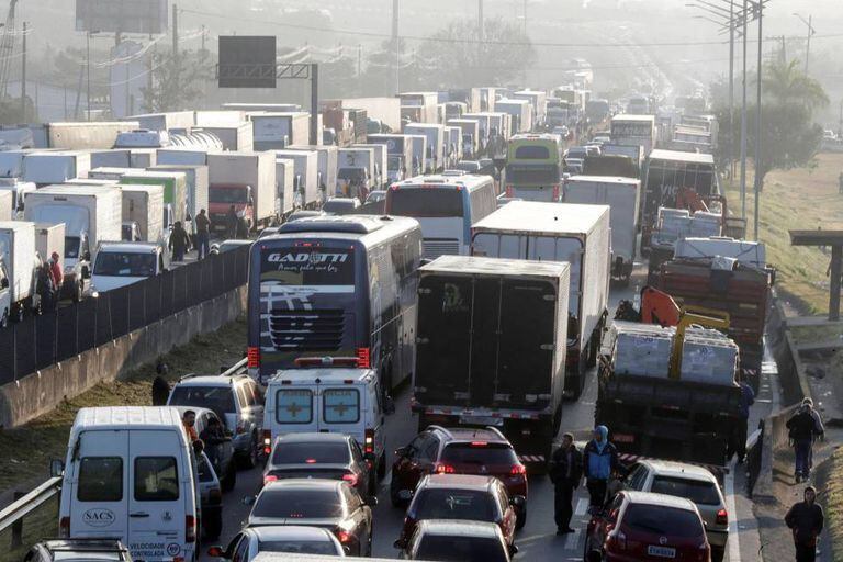 Engarrafamento provocado pelos caminhoneiros em São Paulo.
