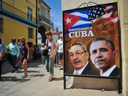 Uma rua de Havana na sexta-feira.