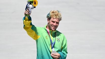 Pedro Barros, 26 anos, conquista a medalha de prata para o Brasil no skate 'park' nos Jogos Olímpicos de Tóquio, nesta quinta-feira.