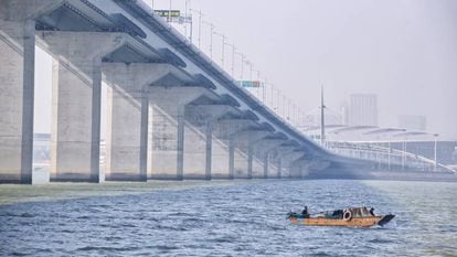 A ponte mais longa sobre o mar conecta as ex-colônias e Hong Kong e Macau com a cidade de Zhuhai.