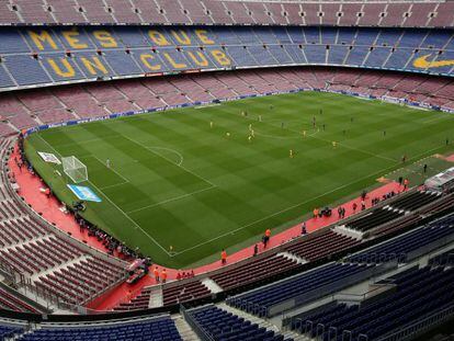 Camp Nou vazio durante o jogo entre Barcelona e Las Palmas, no domingo